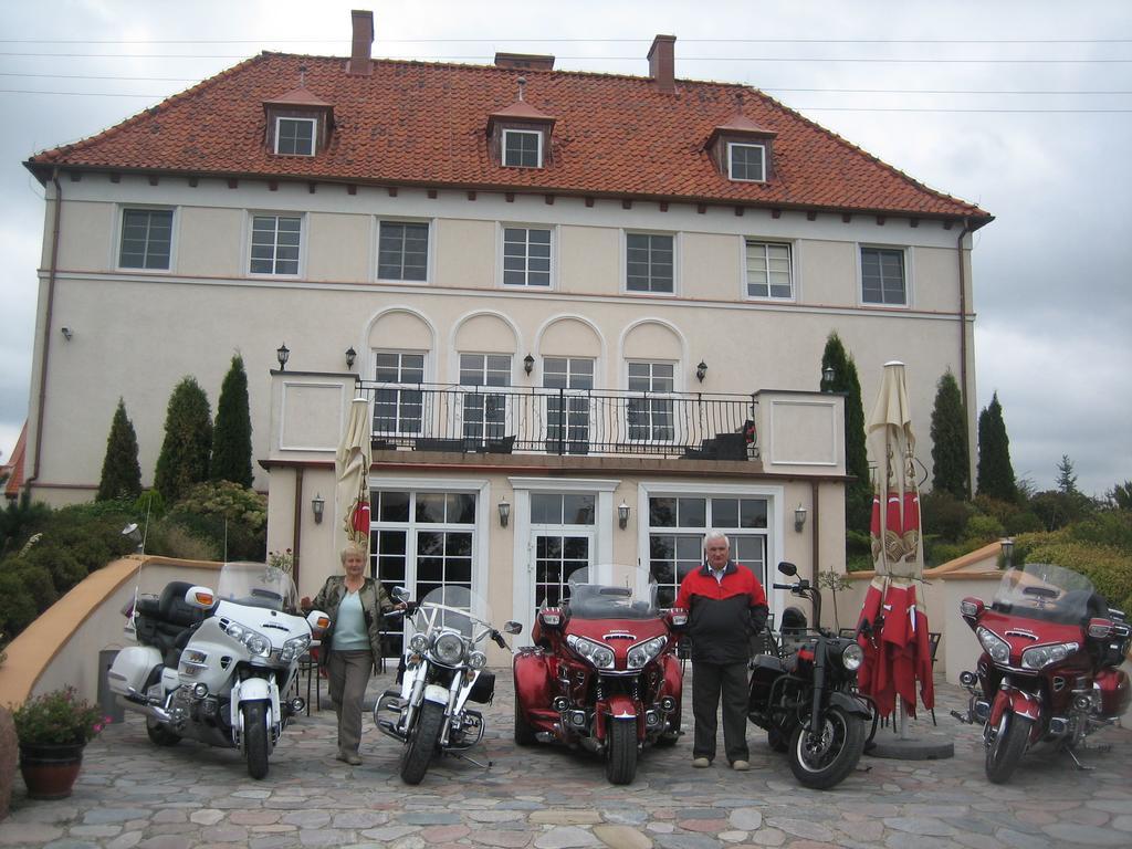 Gosciniec Rycerski Bed & Breakfast Paprotki Dış mekan fotoğraf