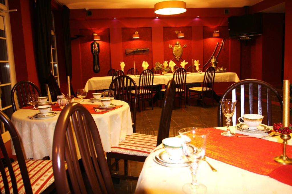 Gosciniec Rycerski Bed & Breakfast Paprotki Dış mekan fotoğraf