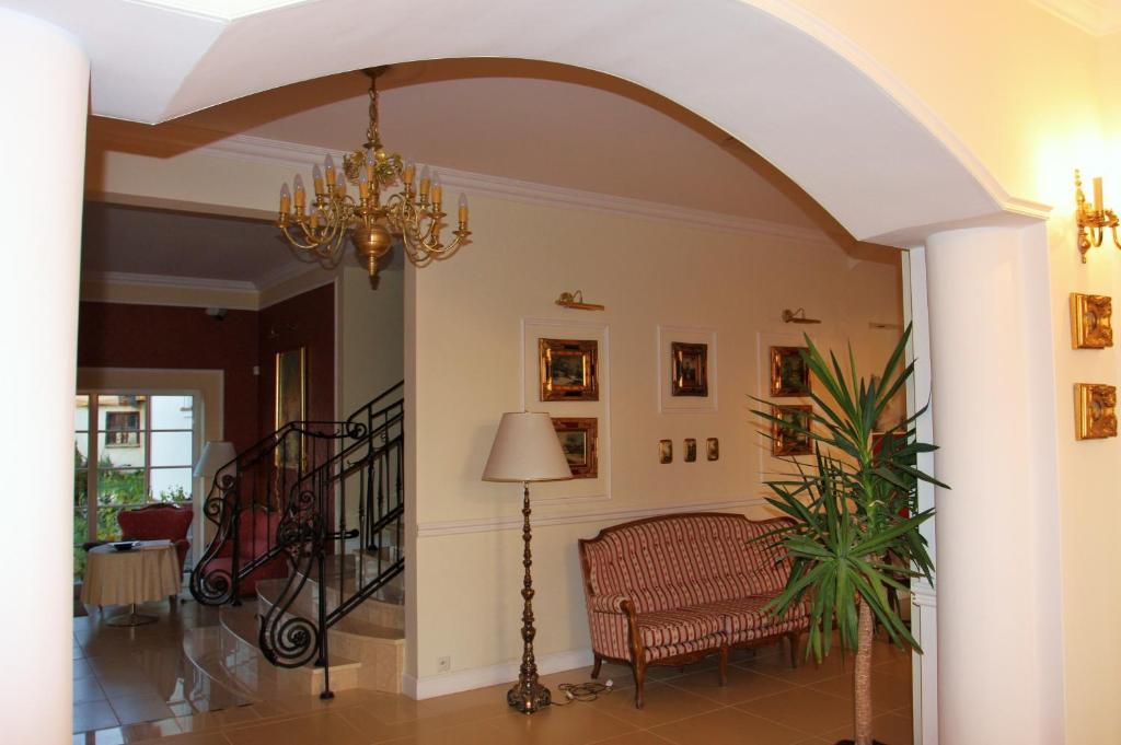 Gosciniec Rycerski Bed & Breakfast Paprotki Dış mekan fotoğraf