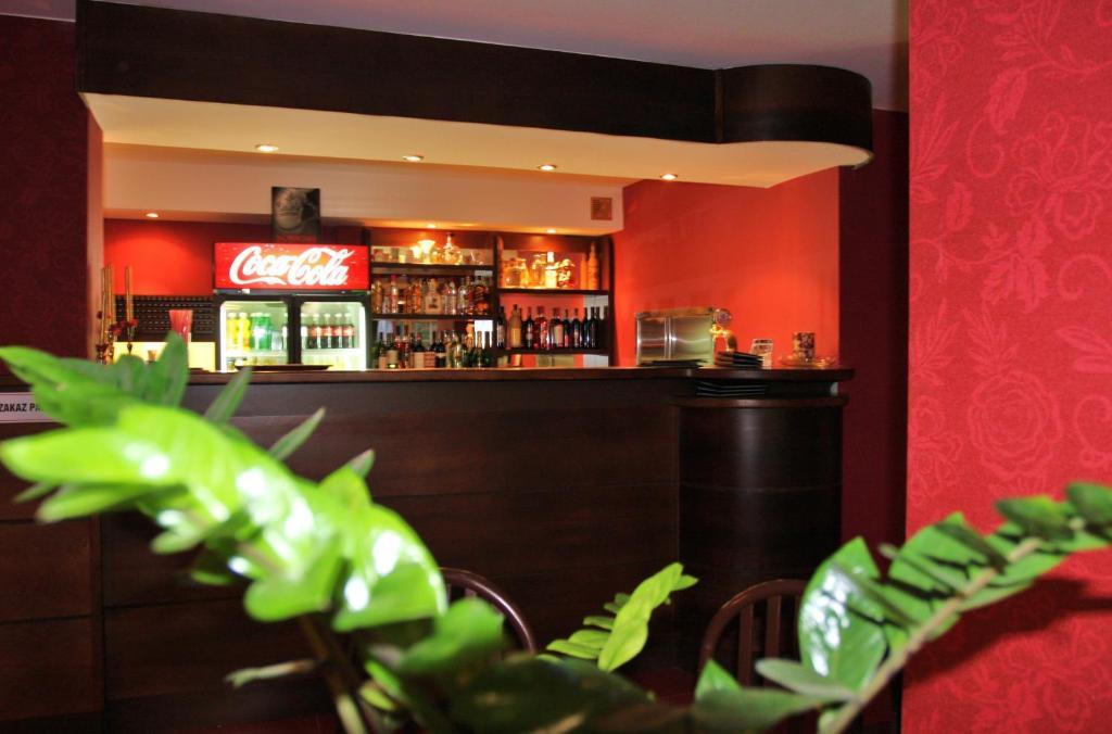 Gosciniec Rycerski Bed & Breakfast Paprotki Dış mekan fotoğraf