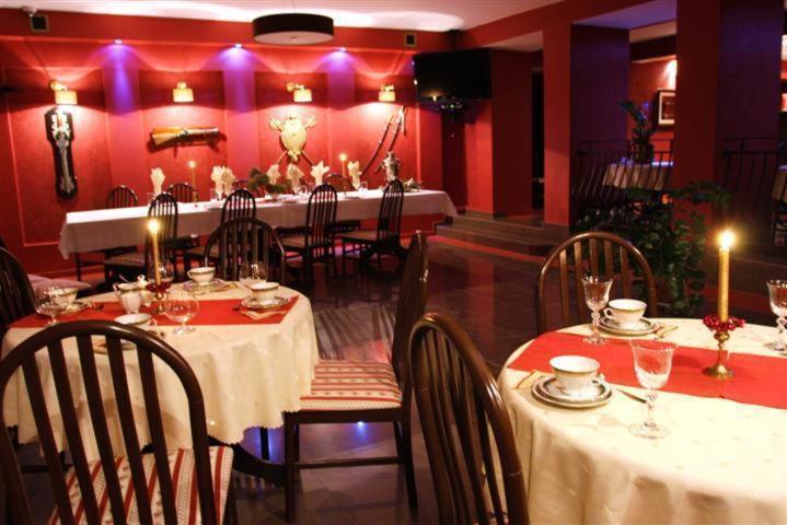 Gosciniec Rycerski Bed & Breakfast Paprotki Dış mekan fotoğraf